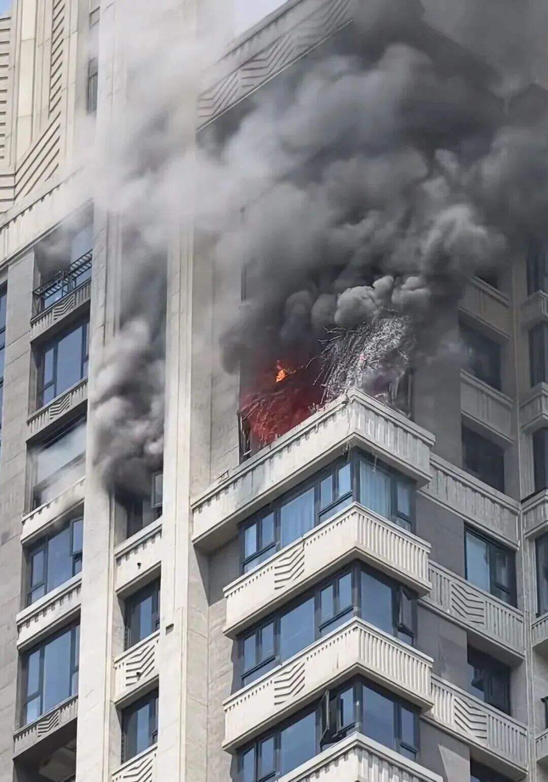Fire performance test of building facade materials