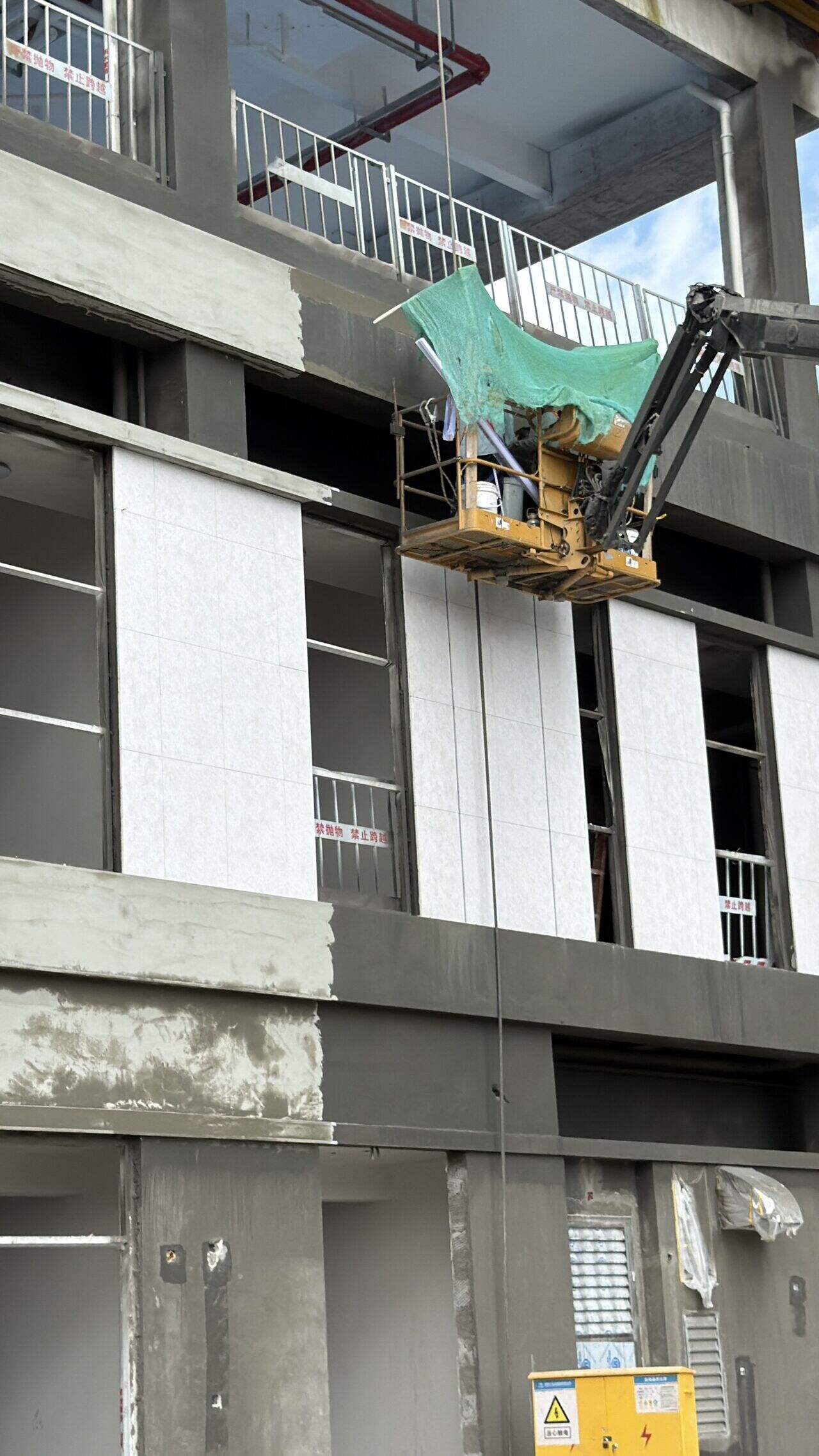 Factory to site quality control of lightweight stone panels