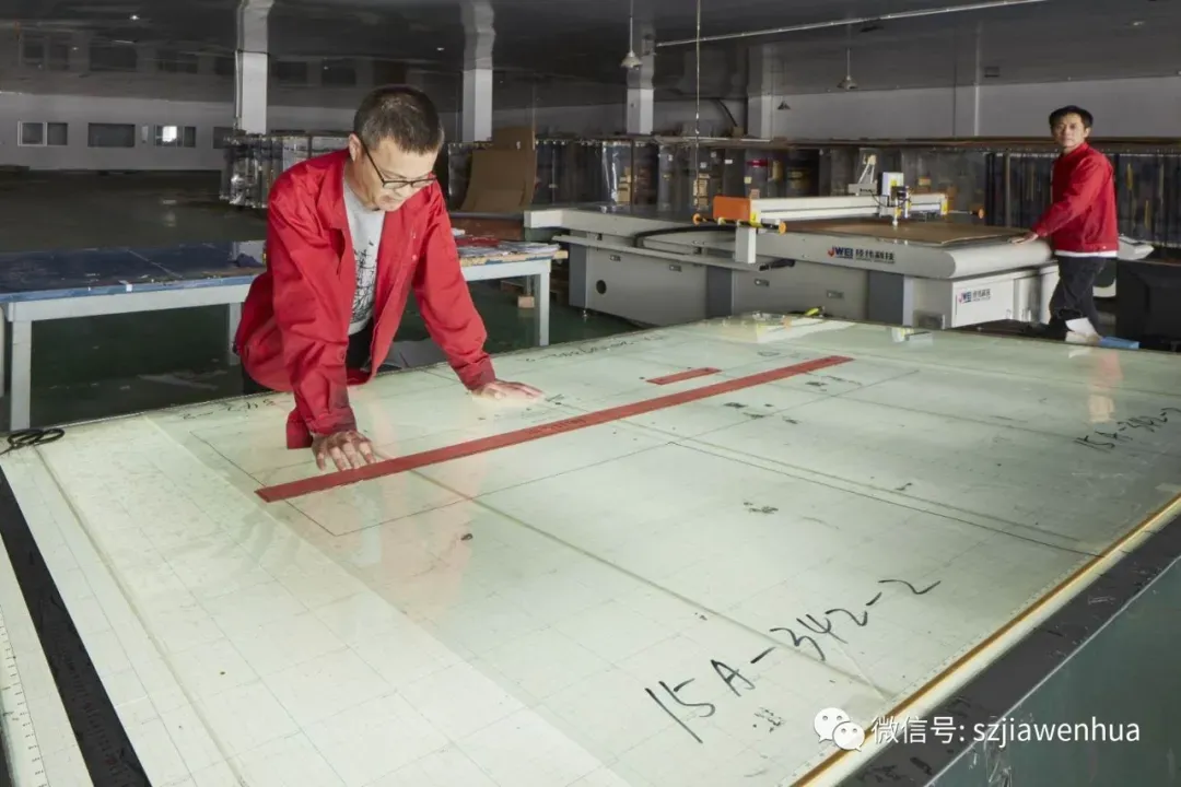 Plate-Making Center